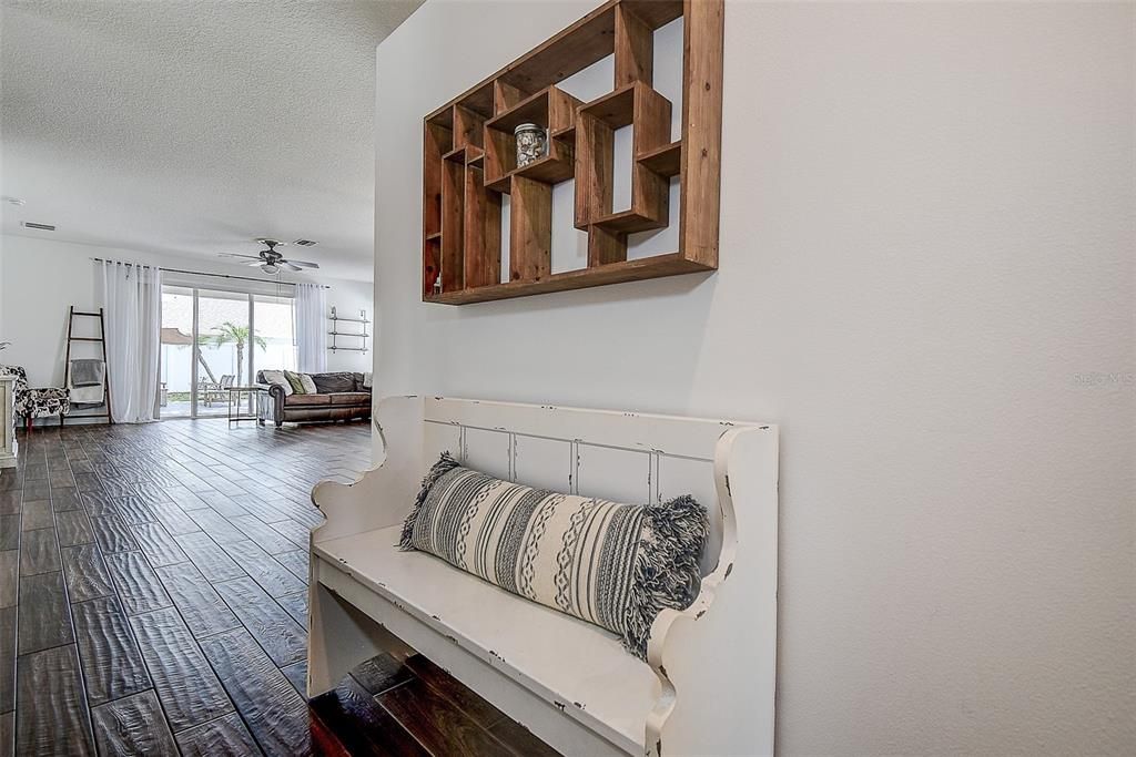 En Venta: $459,000 (3 camas, 2 baños, 1968 Pies cuadrados)