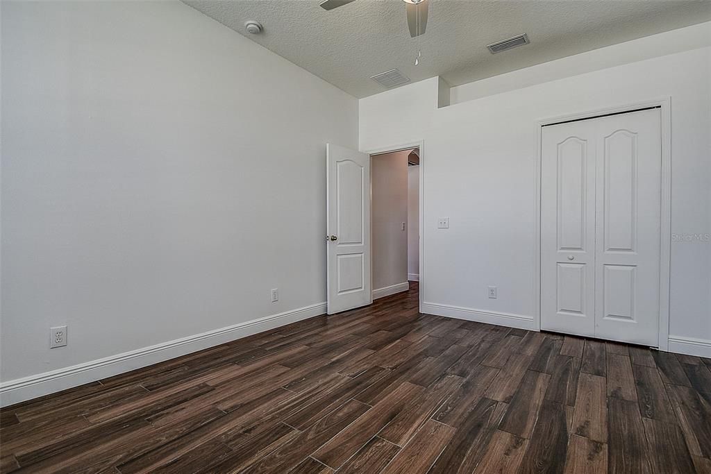 En Venta: $459,000 (3 camas, 2 baños, 1968 Pies cuadrados)