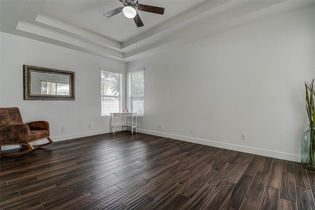 En Venta: $459,000 (3 camas, 2 baños, 1968 Pies cuadrados)