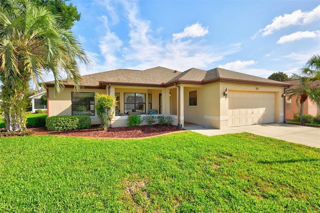 For Sale: $325,000 (3 beds, 2 baths, 1565 Square Feet)