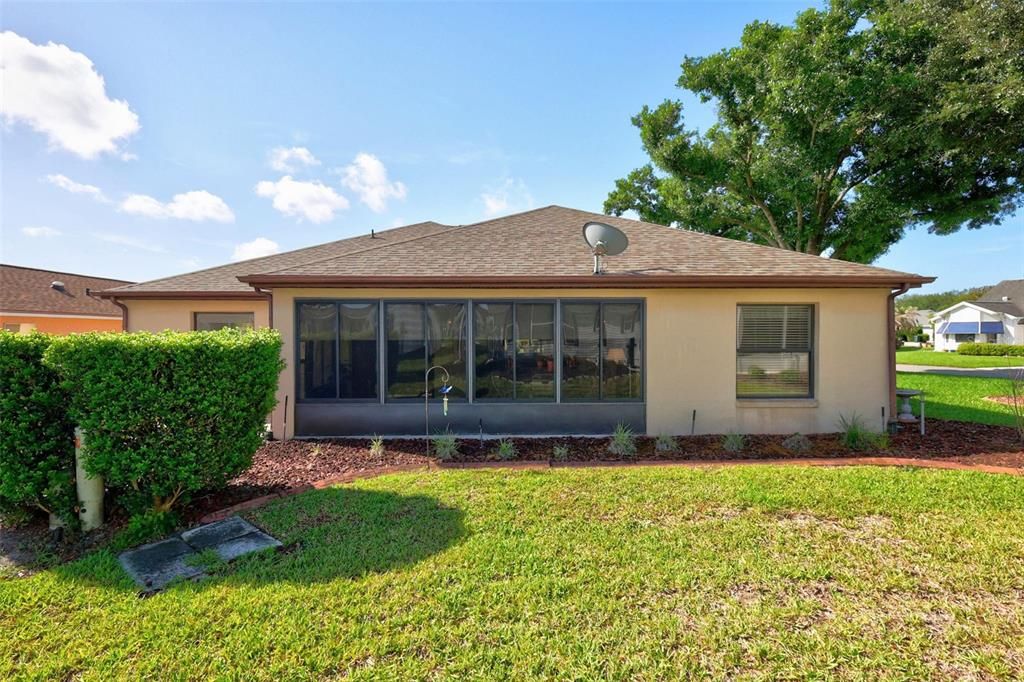 For Sale: $325,000 (3 beds, 2 baths, 1565 Square Feet)