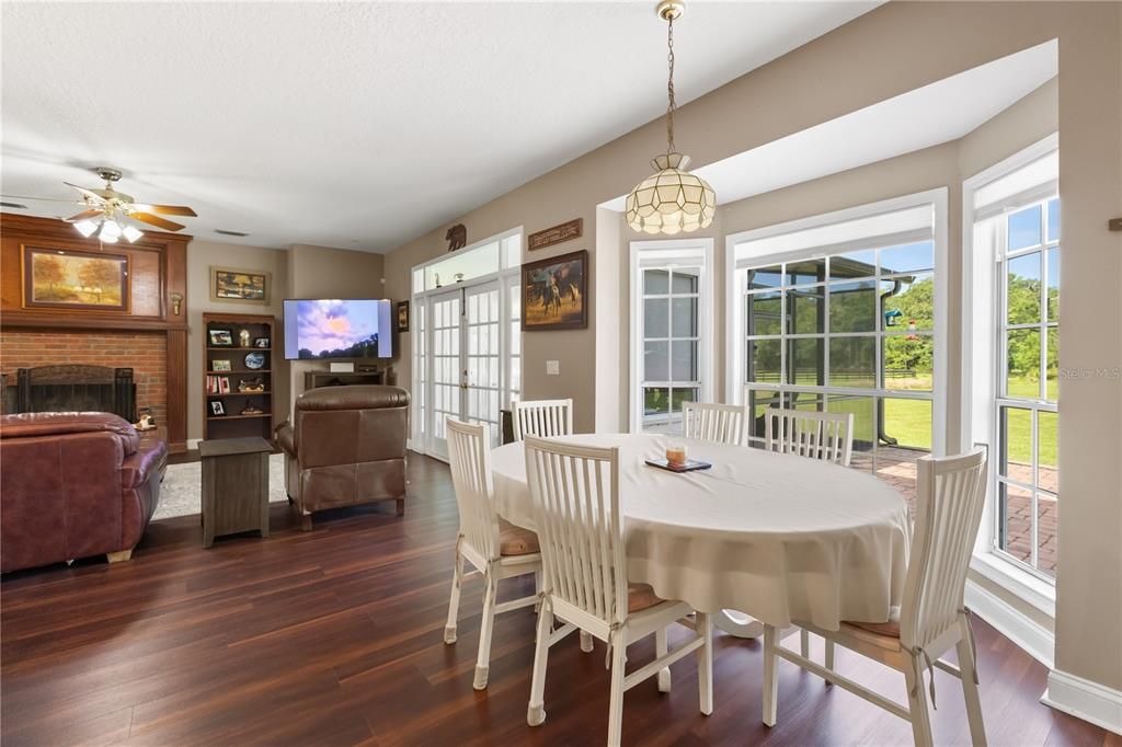 For Sale: $4,200,000 (5 beds, 3 baths, 4201 Square Feet)