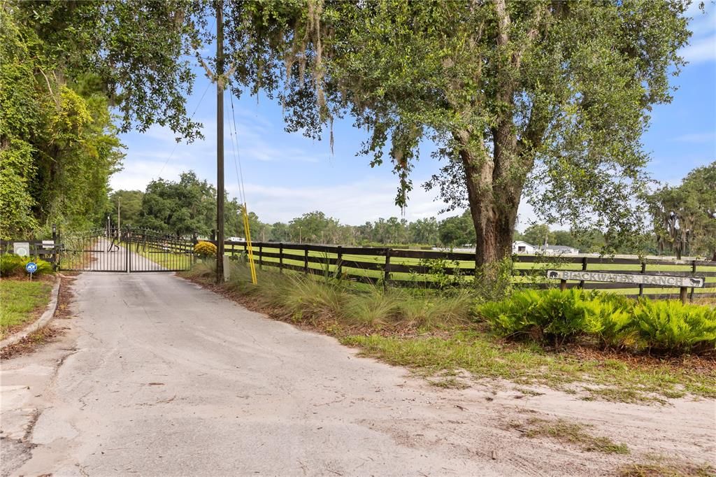 For Sale: $4,200,000 (5 beds, 3 baths, 4201 Square Feet)