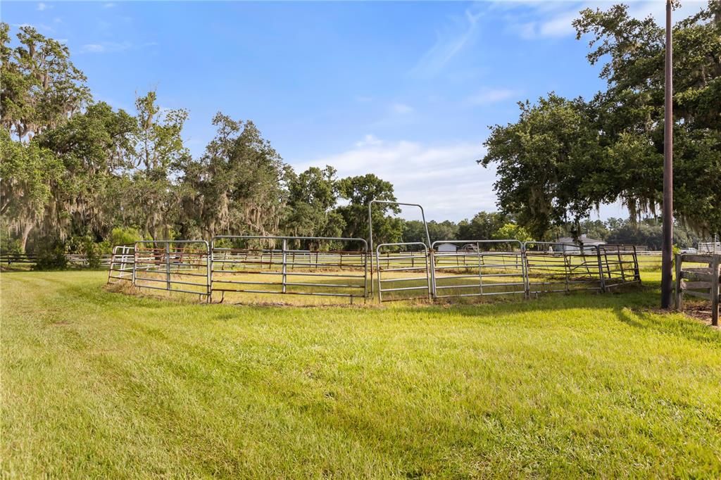 For Sale: $4,200,000 (5 beds, 3 baths, 4201 Square Feet)