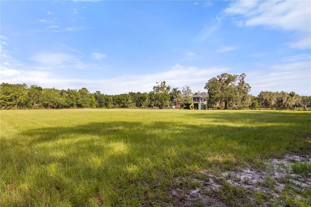 For Sale: $4,200,000 (5 beds, 3 baths, 4201 Square Feet)