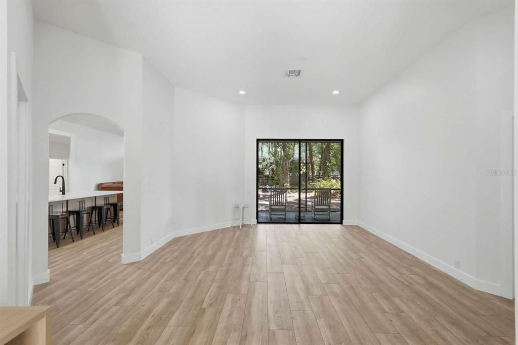 For Sale: $1,395,000 (4 beds, 3 baths, 2700 Square Feet)