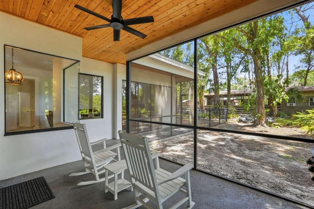 For Sale: $1,395,000 (4 beds, 3 baths, 2700 Square Feet)