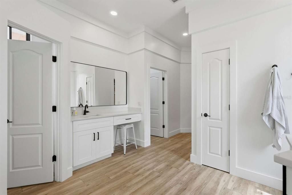 For Sale: $1,395,000 (4 beds, 3 baths, 2700 Square Feet)