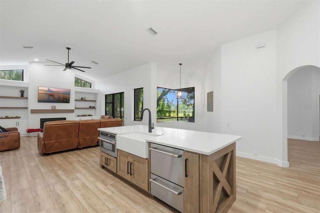For Sale: $1,395,000 (4 beds, 3 baths, 2700 Square Feet)