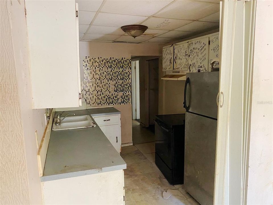 For Sale: $146,000 (2 beds, 2 baths, 1298 Square Feet)
