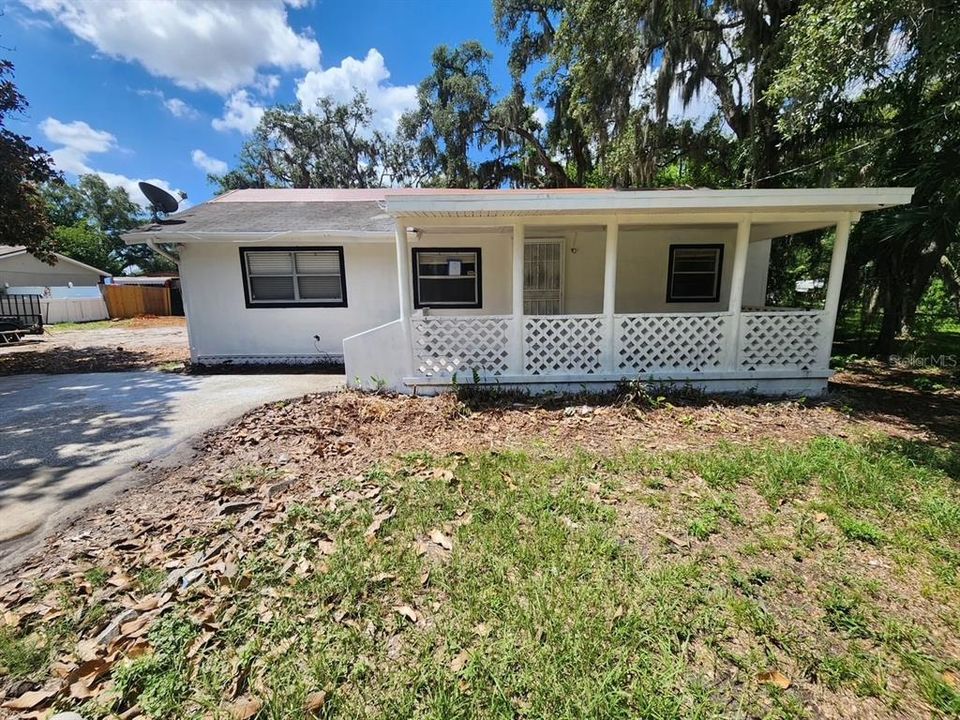 For Sale: $146,000 (2 beds, 2 baths, 1298 Square Feet)