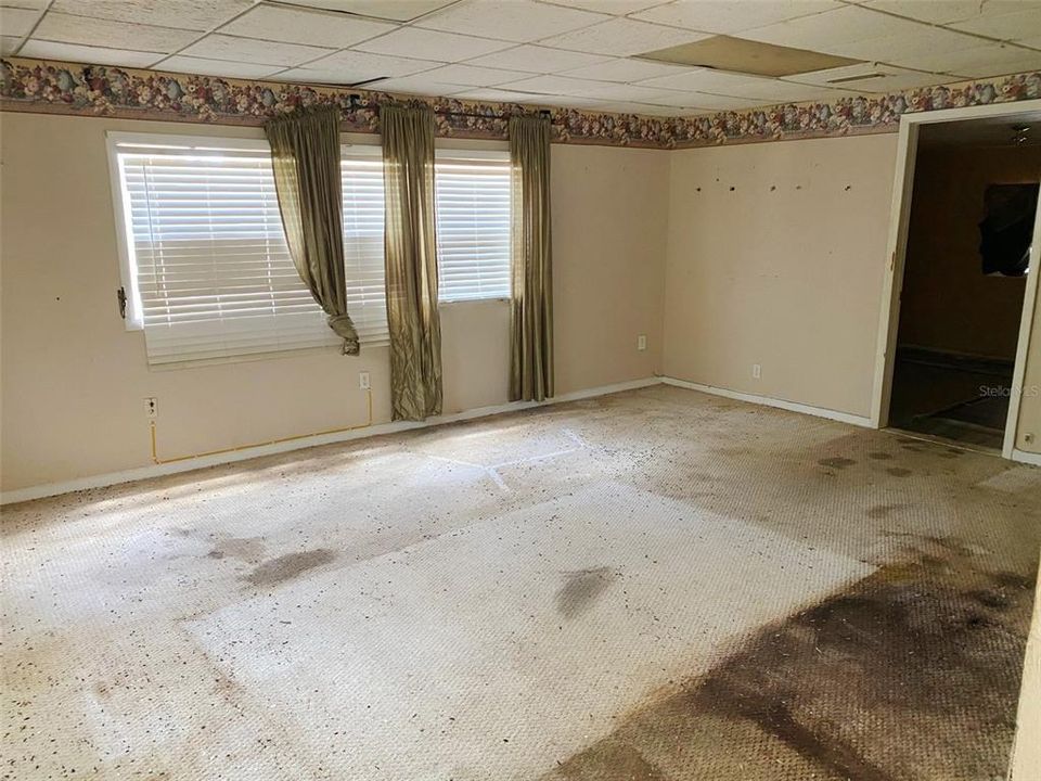 For Sale: $146,000 (2 beds, 2 baths, 1298 Square Feet)