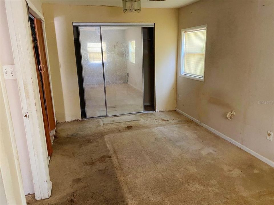 For Sale: $146,000 (2 beds, 2 baths, 1298 Square Feet)