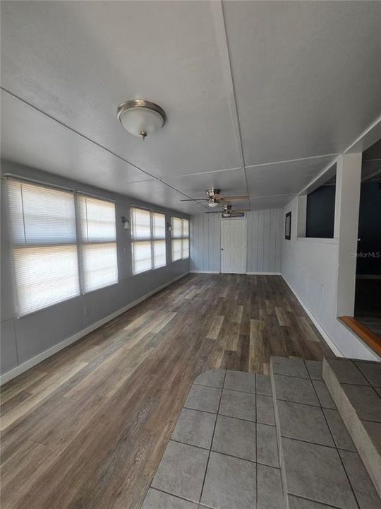 For Sale: $125,000 (2 beds, 2 baths, 1467 Square Feet)