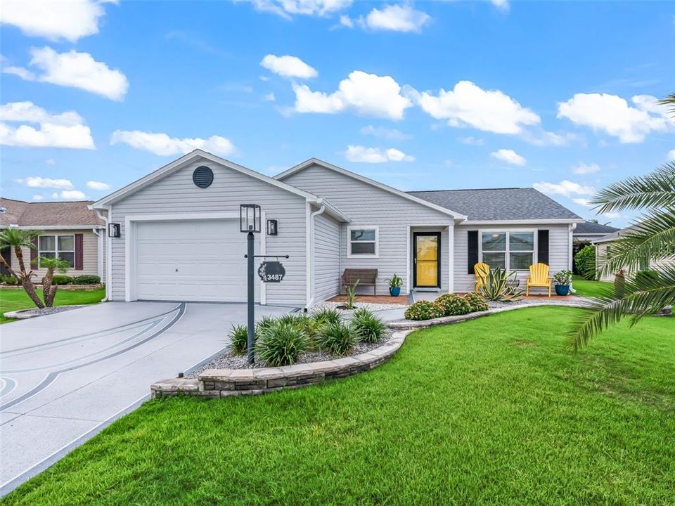 For Sale: $345,900 (3 beds, 2 baths, 1366 Square Feet)