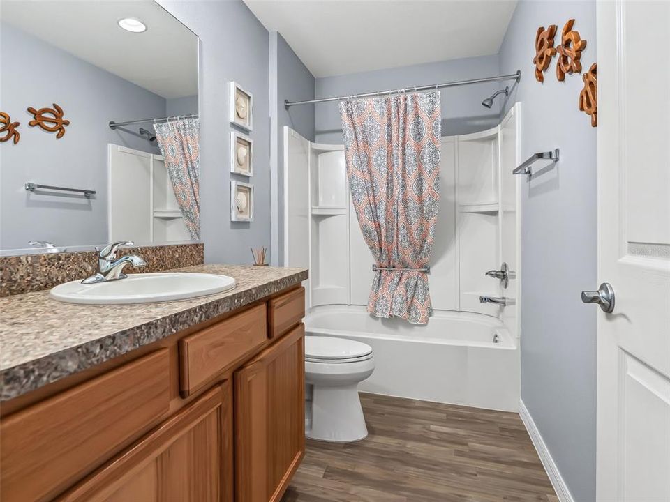 For Sale: $345,900 (3 beds, 2 baths, 1366 Square Feet)