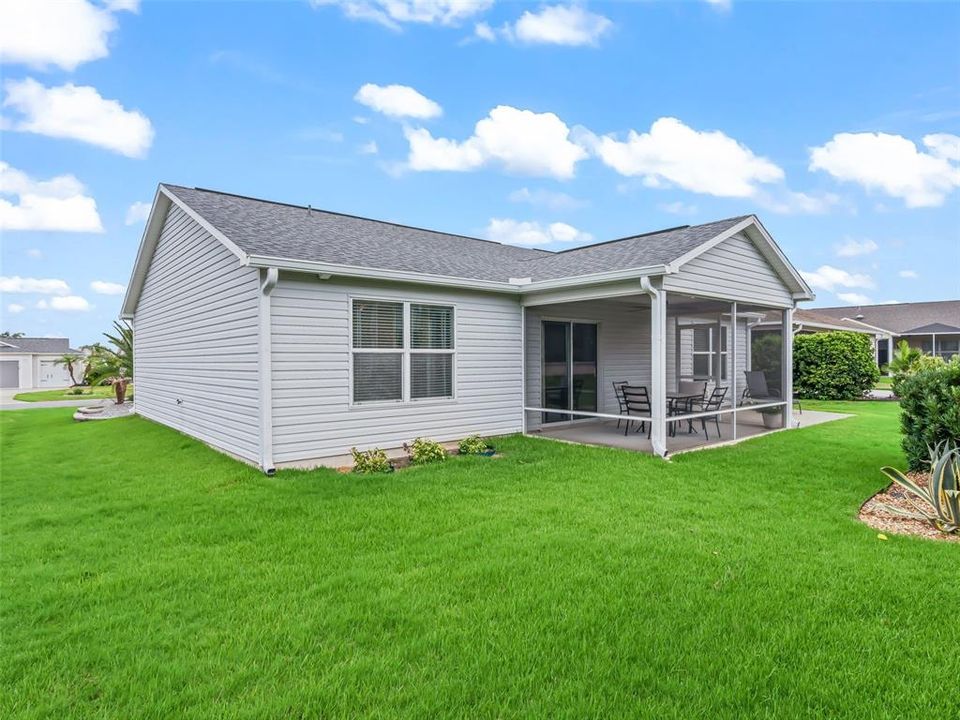 For Sale: $345,900 (3 beds, 2 baths, 1366 Square Feet)