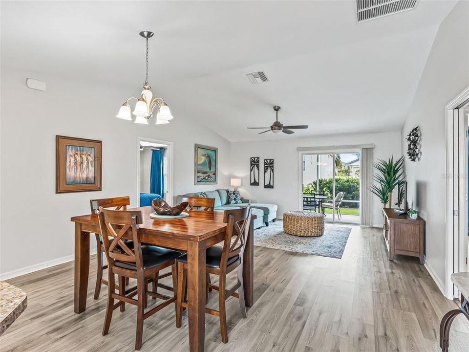 For Sale: $345,900 (3 beds, 2 baths, 1366 Square Feet)