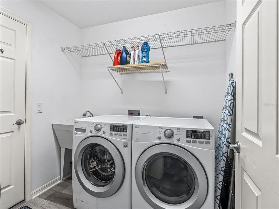 For Sale: $345,900 (3 beds, 2 baths, 1366 Square Feet)