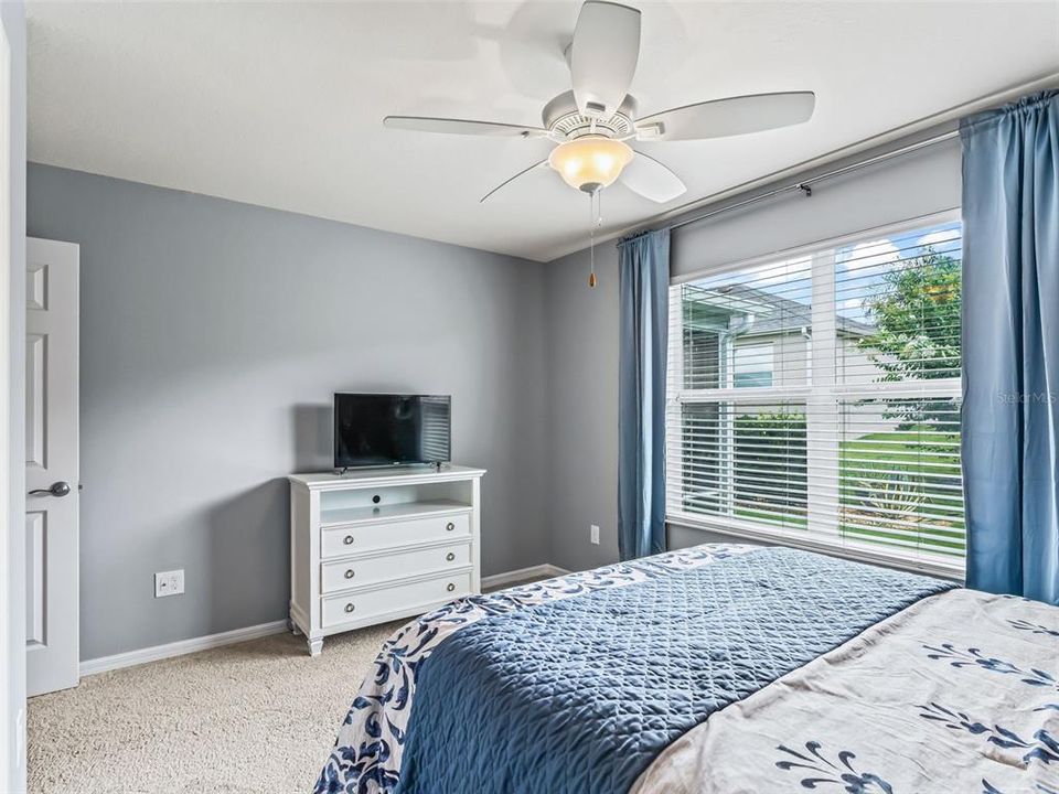 For Sale: $345,900 (3 beds, 2 baths, 1366 Square Feet)