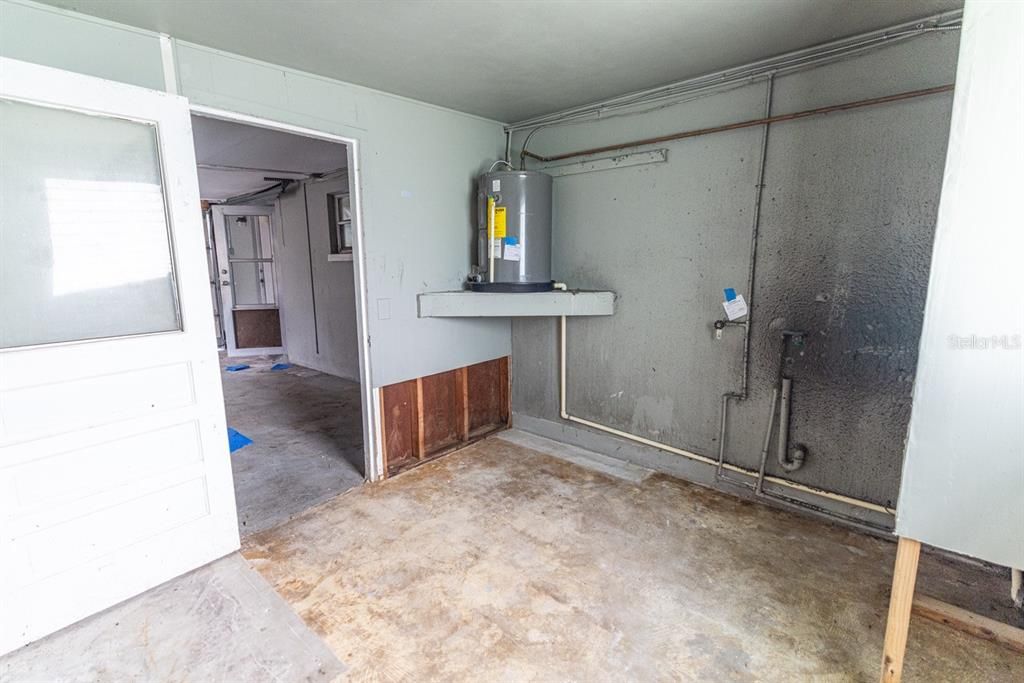 For Sale: $110,000 (2 beds, 2 baths, 822 Square Feet)