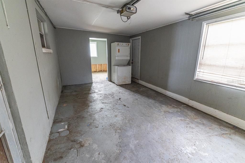 For Sale: $110,000 (2 beds, 2 baths, 822 Square Feet)