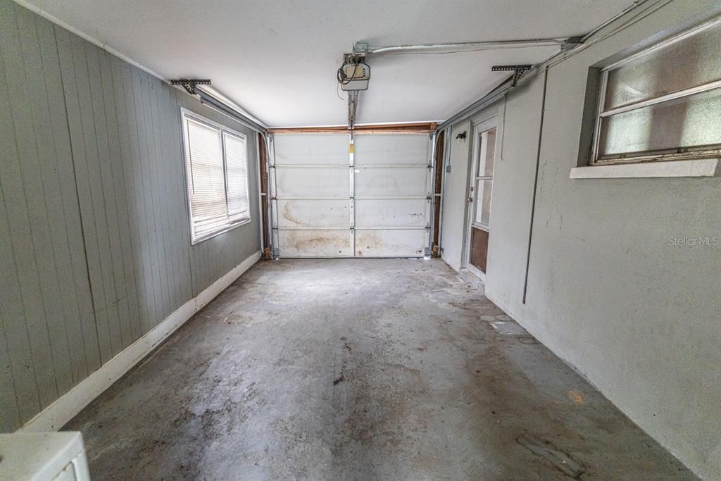 For Sale: $110,000 (2 beds, 2 baths, 822 Square Feet)