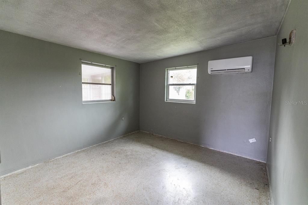 For Sale: $110,000 (2 beds, 2 baths, 822 Square Feet)