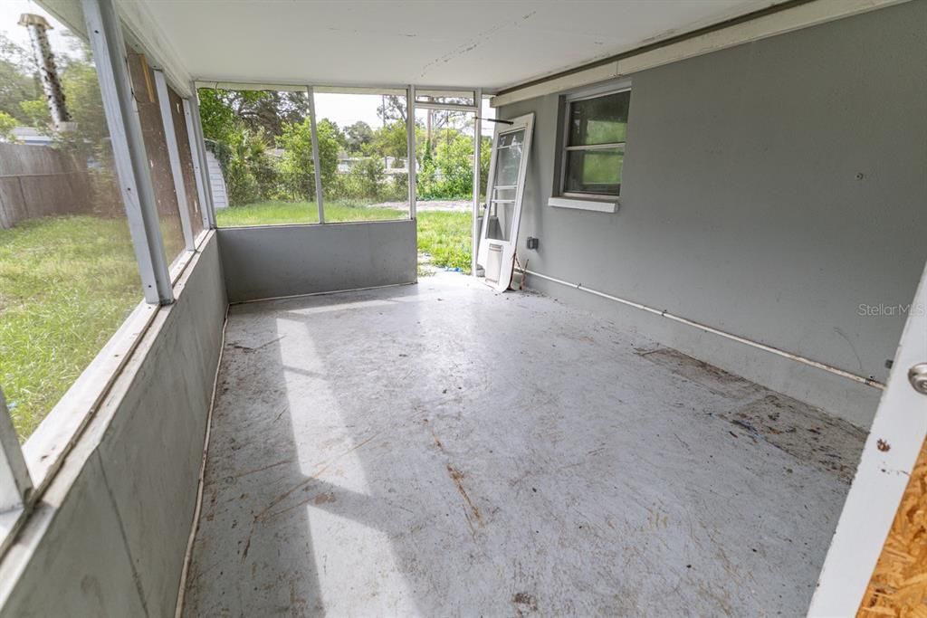 For Sale: $110,000 (2 beds, 2 baths, 822 Square Feet)