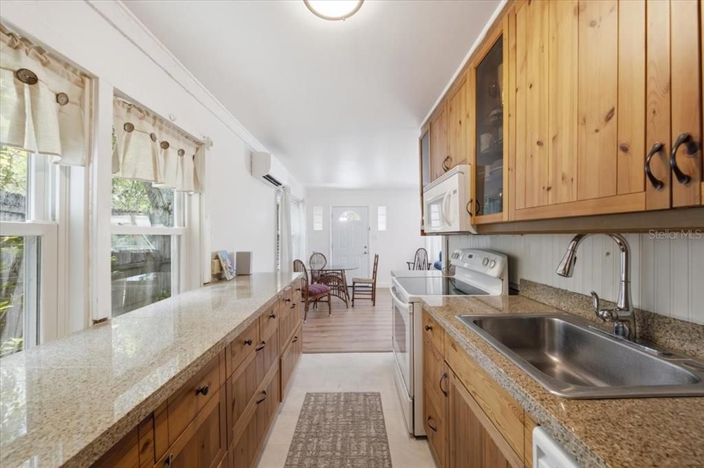 En Venta: $240,000 (2 camas, 1 baños, 916 Pies cuadrados)