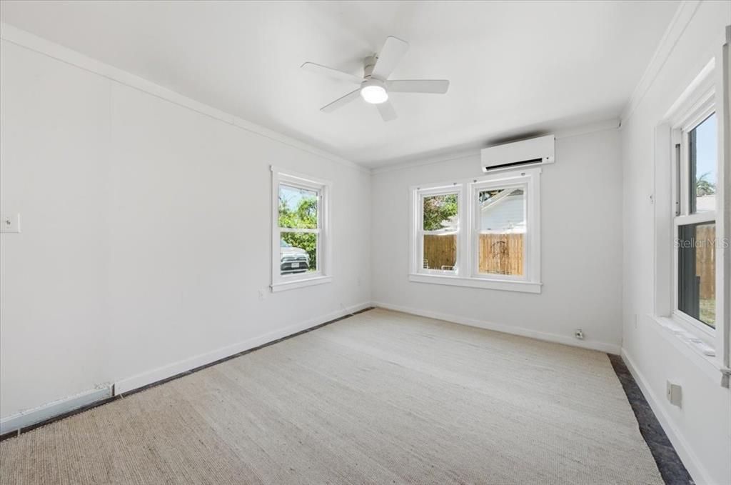 En Venta: $240,000 (2 camas, 1 baños, 916 Pies cuadrados)