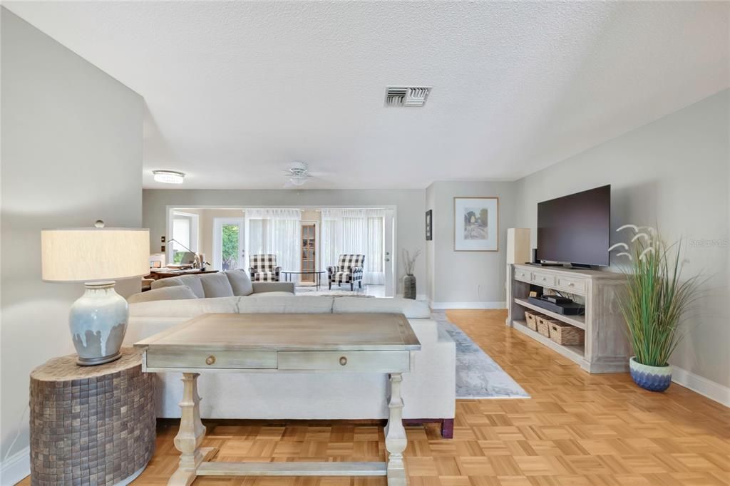 For Sale: $339,900 (2 beds, 2 baths, 1687 Square Feet)