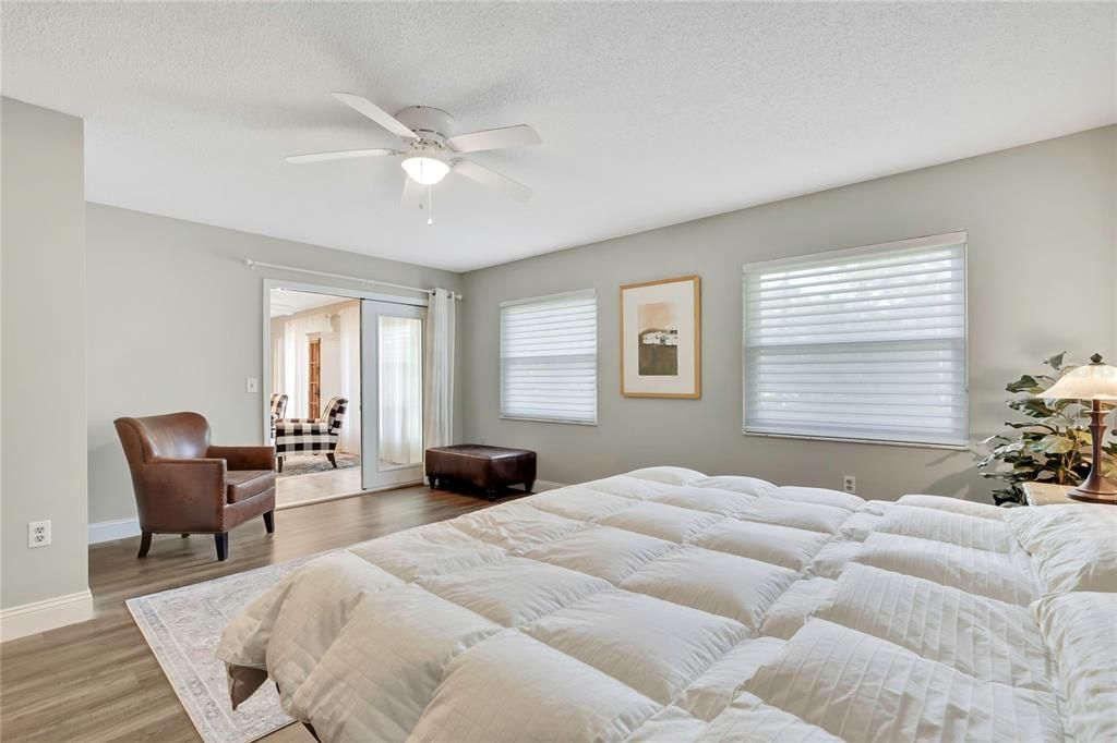 For Sale: $339,900 (2 beds, 2 baths, 1687 Square Feet)