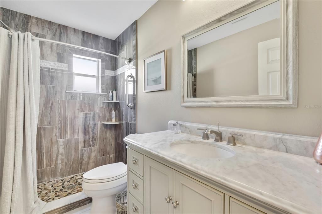For Sale: $339,900 (2 beds, 2 baths, 1687 Square Feet)