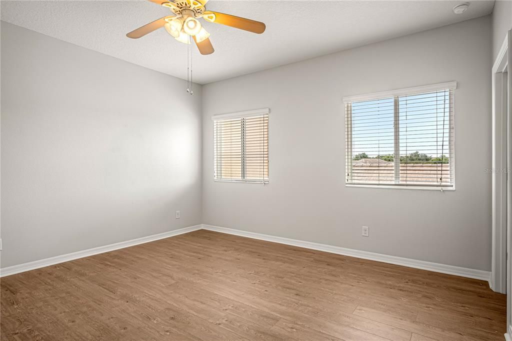 For Sale: $475,000 (4 beds, 2 baths, 1898 Square Feet)