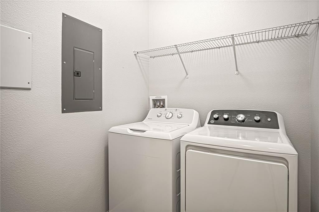 For Sale: $475,000 (4 beds, 2 baths, 1898 Square Feet)