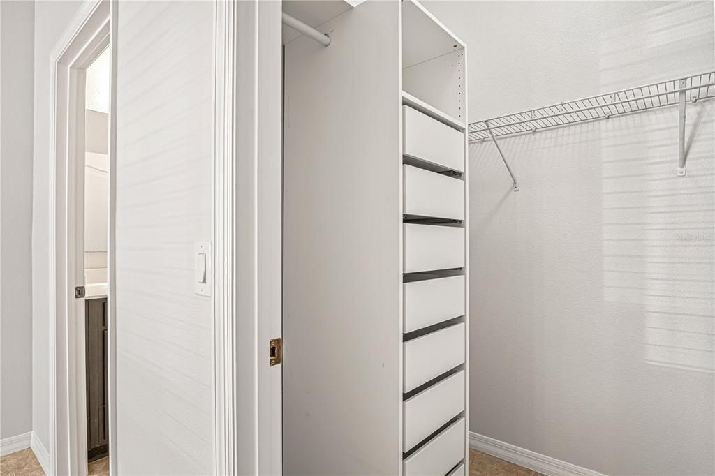 For Sale: $475,000 (4 beds, 2 baths, 1898 Square Feet)