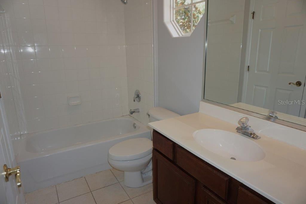 For Sale: $524,900 (3 beds, 2 baths, 1994 Square Feet)