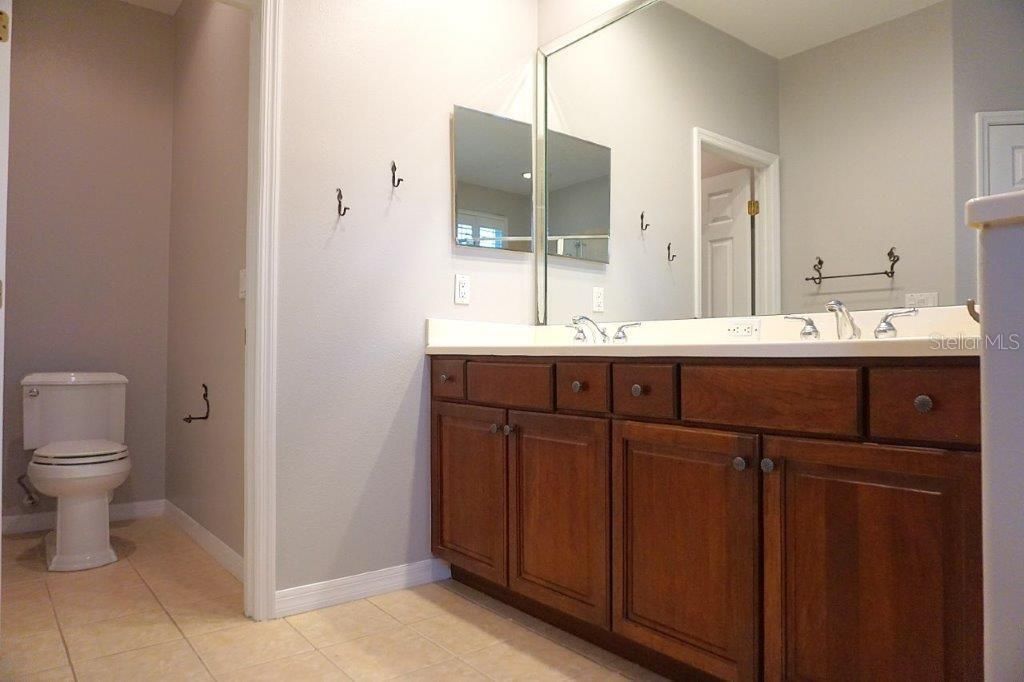 For Sale: $524,900 (3 beds, 2 baths, 1994 Square Feet)