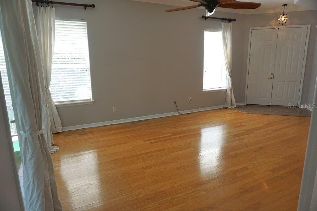 For Sale: $524,900 (3 beds, 2 baths, 1994 Square Feet)