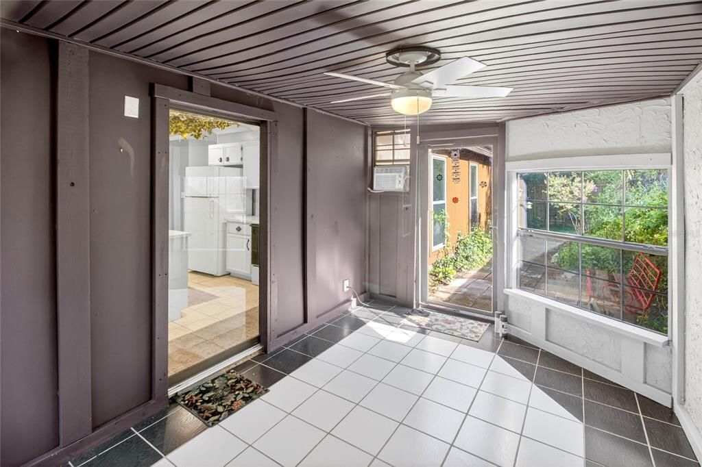 For Sale: $189,500 (3 beds, 2 baths, 1132 Square Feet)