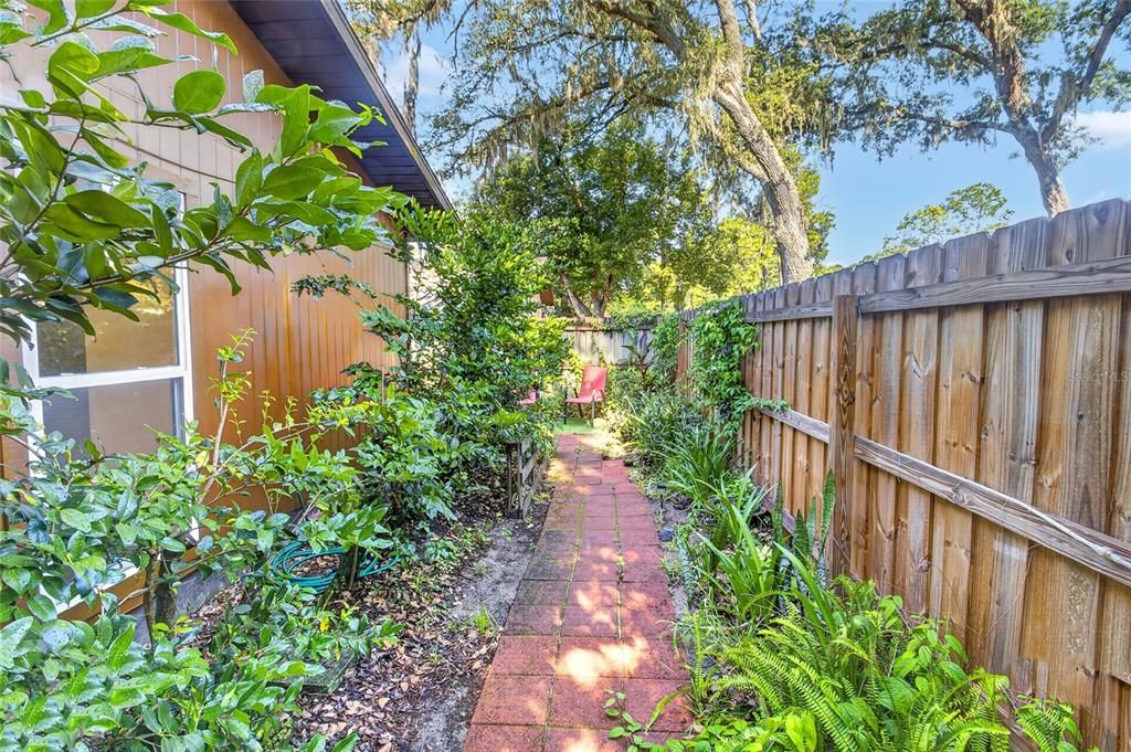 For Sale: $189,500 (3 beds, 2 baths, 1132 Square Feet)