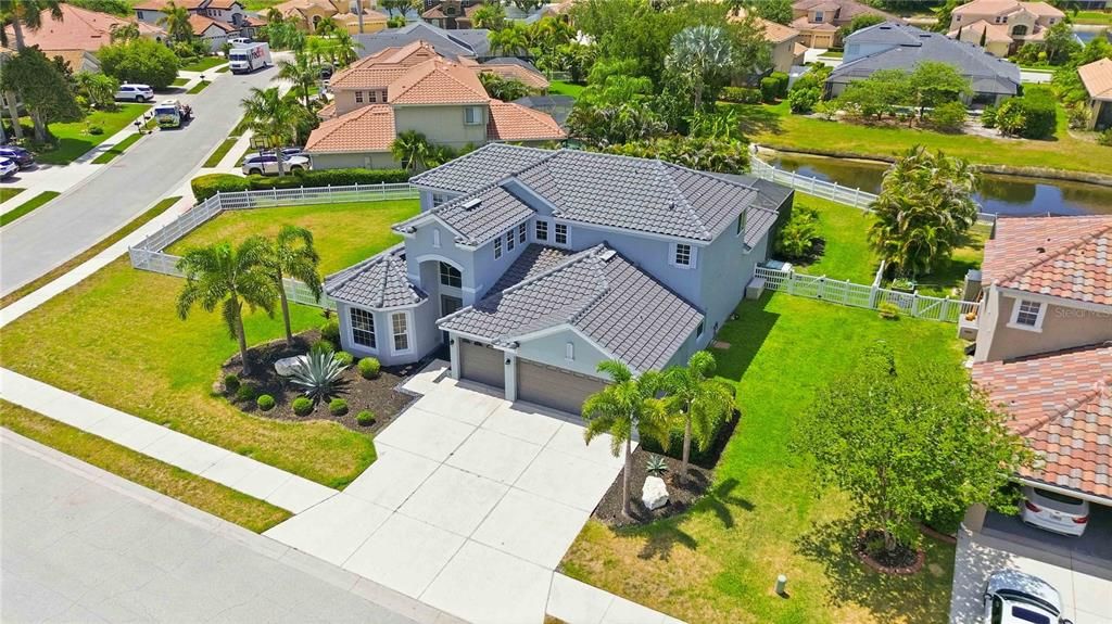 For Sale: $789,900 (4 beds, 3 baths, 3005 Square Feet)