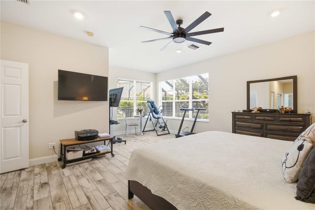 For Sale: $789,900 (4 beds, 3 baths, 3005 Square Feet)