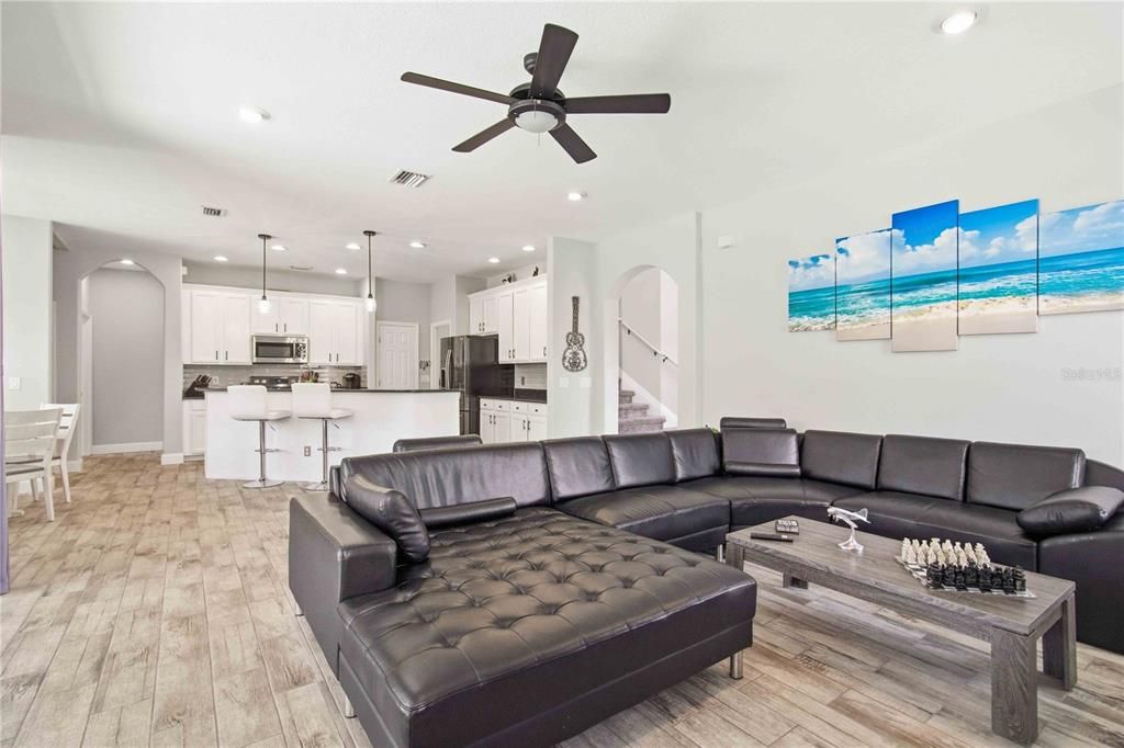 For Sale: $789,900 (4 beds, 3 baths, 3005 Square Feet)