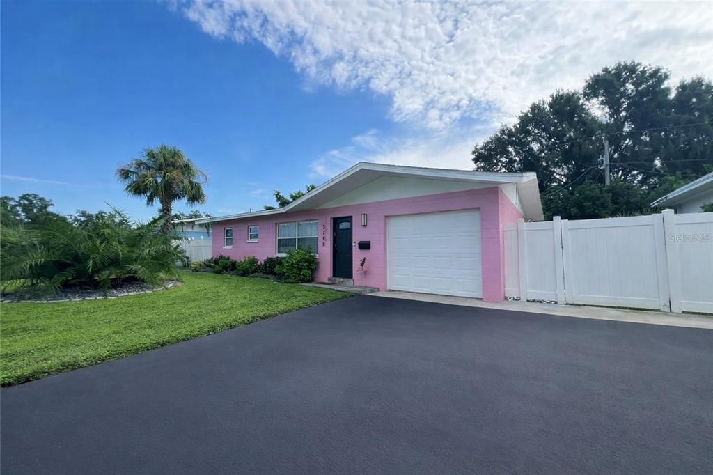 В аренду: $2,900 (2 спален, 1 ванн, 920 Квадратных фут)