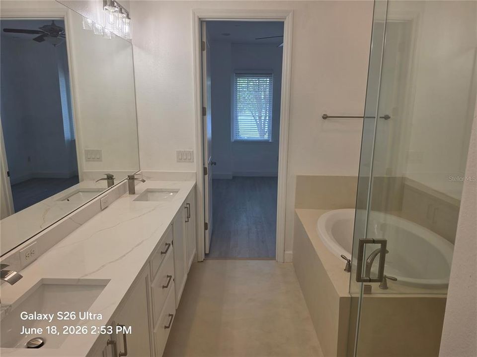 En Venta: $494,500 (3 camas, 2 baños, 1944 Pies cuadrados)