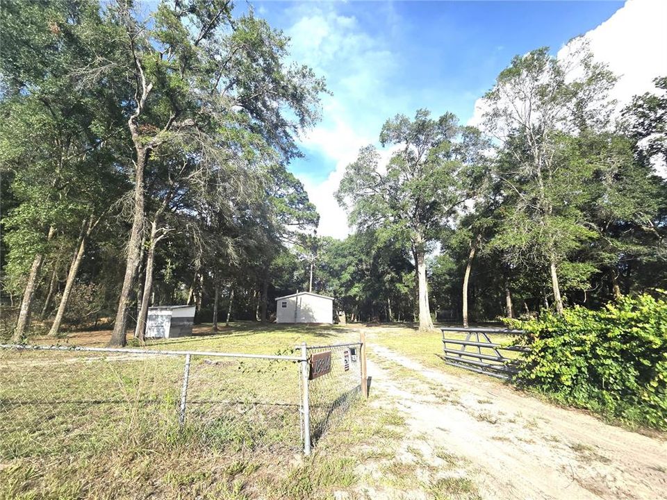 For Sale: $349,900 (4 beds, 2 baths, 1674 Square Feet)