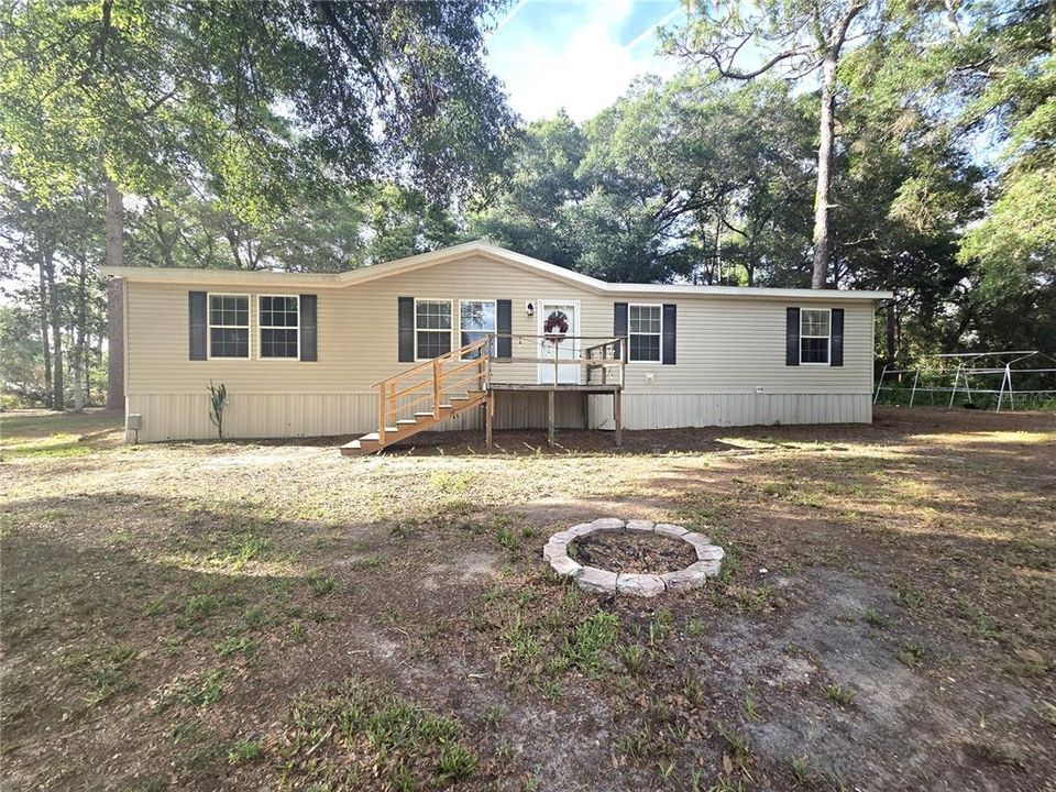 For Sale: $349,900 (4 beds, 2 baths, 1674 Square Feet)