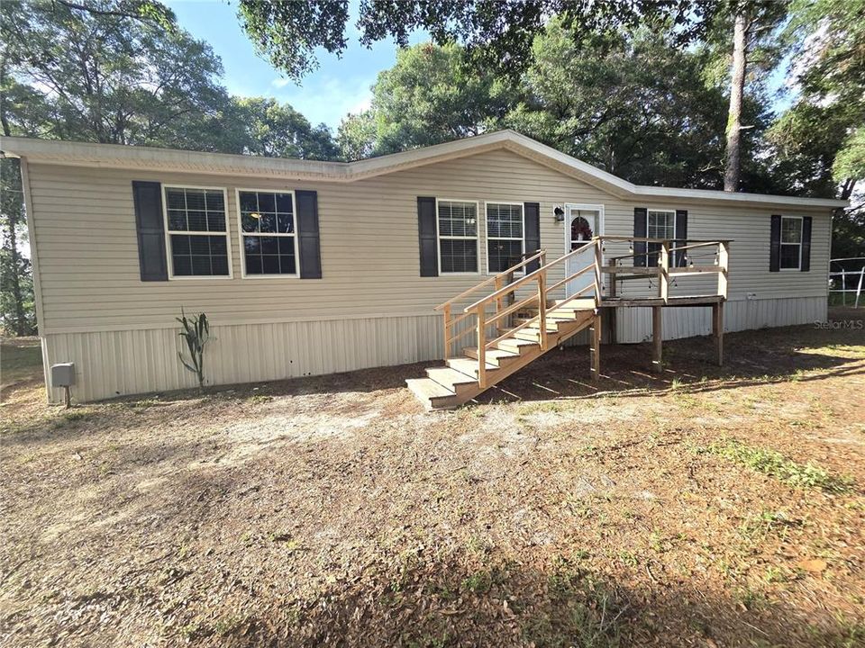 For Sale: $349,900 (4 beds, 2 baths, 1674 Square Feet)